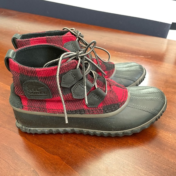 Sorel Out and About Buffalo Plaid Boots - Picture 2 of 4